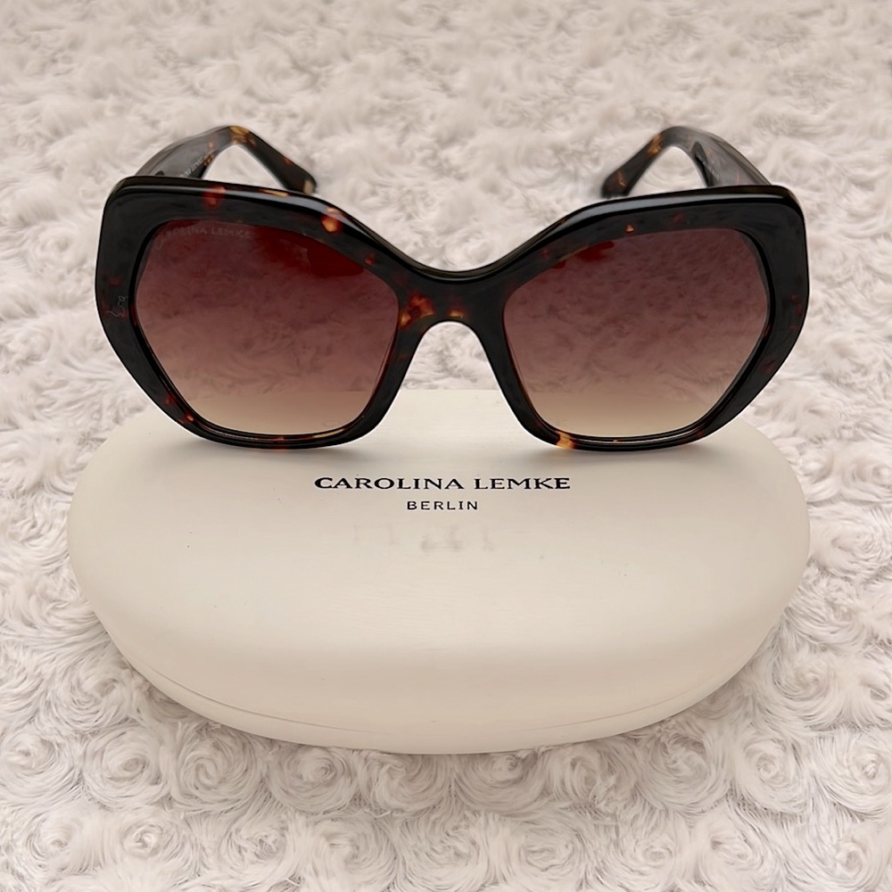 Carolina Lemke Tortoise Shell Gradient Lens Geometric Sunglasses